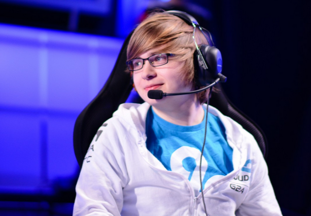 包含TSM翻盘NS，Chovy极限生还后反打宿敌对决全球总决赛，锁定晋级资格的词条