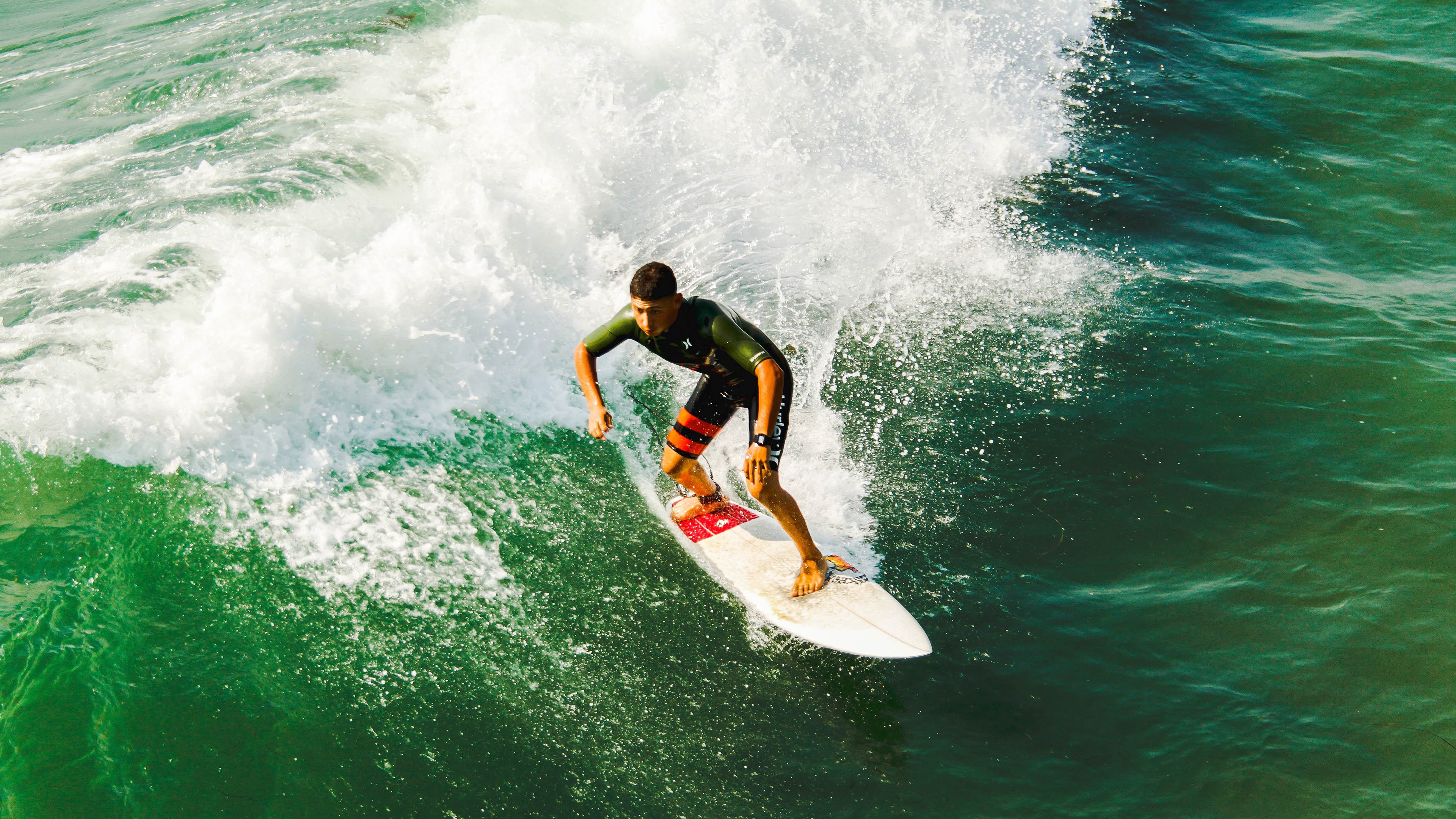 德甲争冠夜，杰伦·格林以一己之力扛起全队，书写不朽传奇