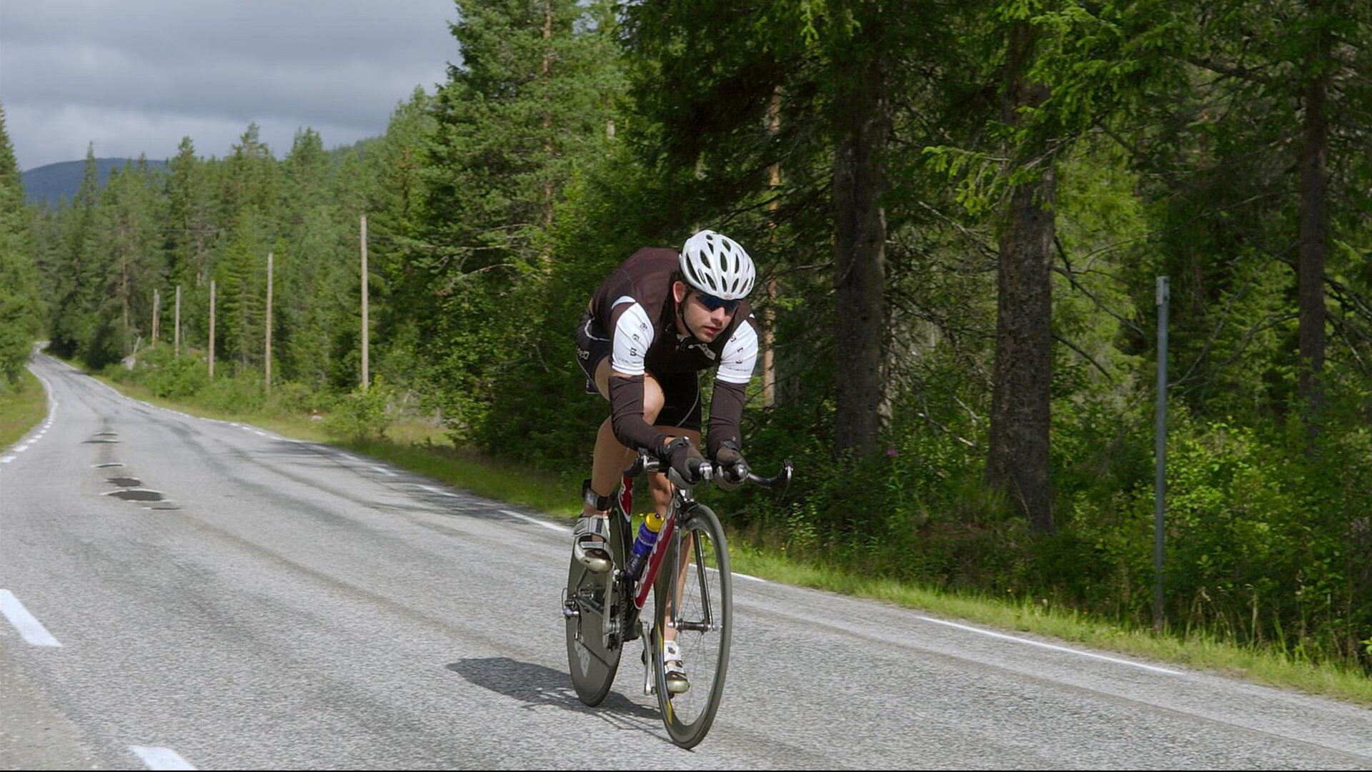 当伦纳德闯入公牛对阵掘金，一场虚构对决与真实主宰力的思考