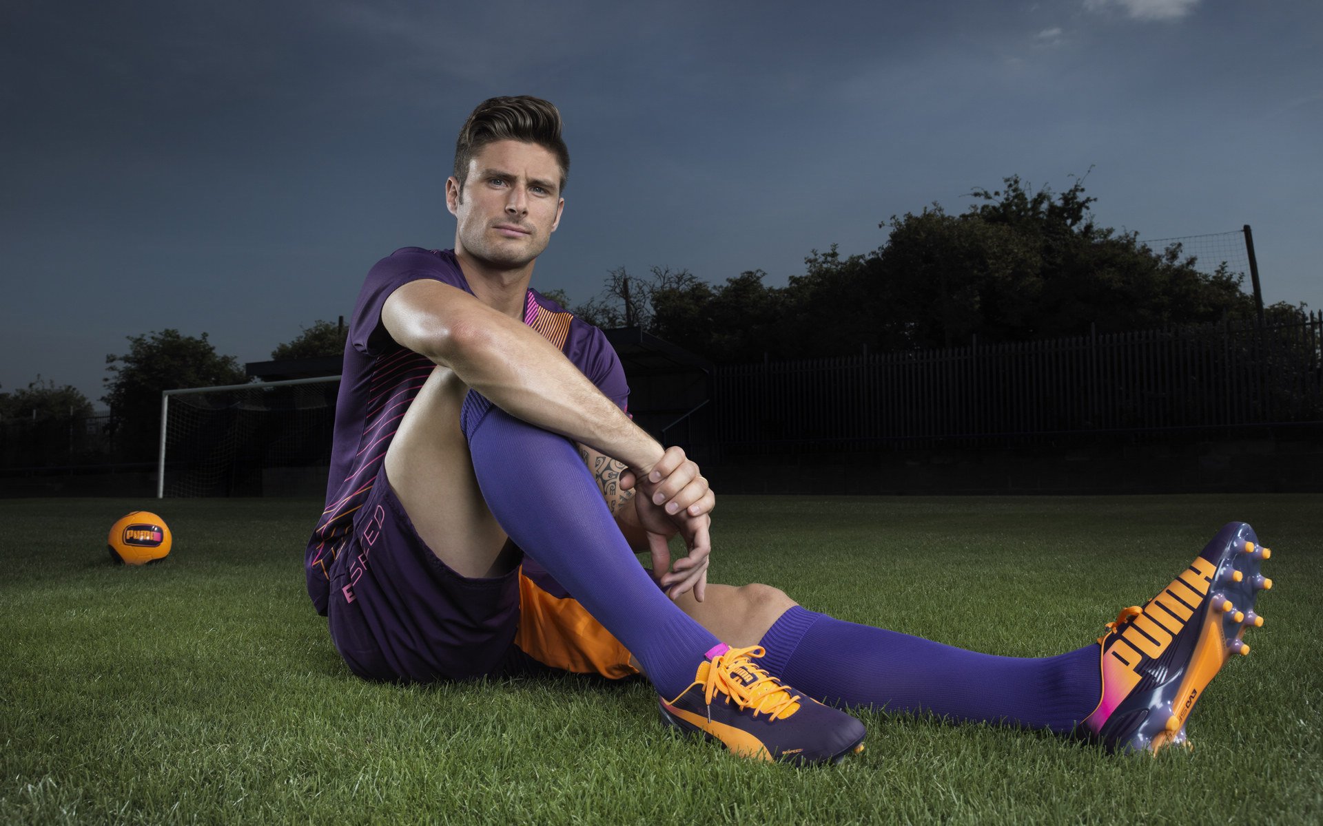 从伯纳乌到多哈，战术齿轮如何转动两个大陆的足球风暴