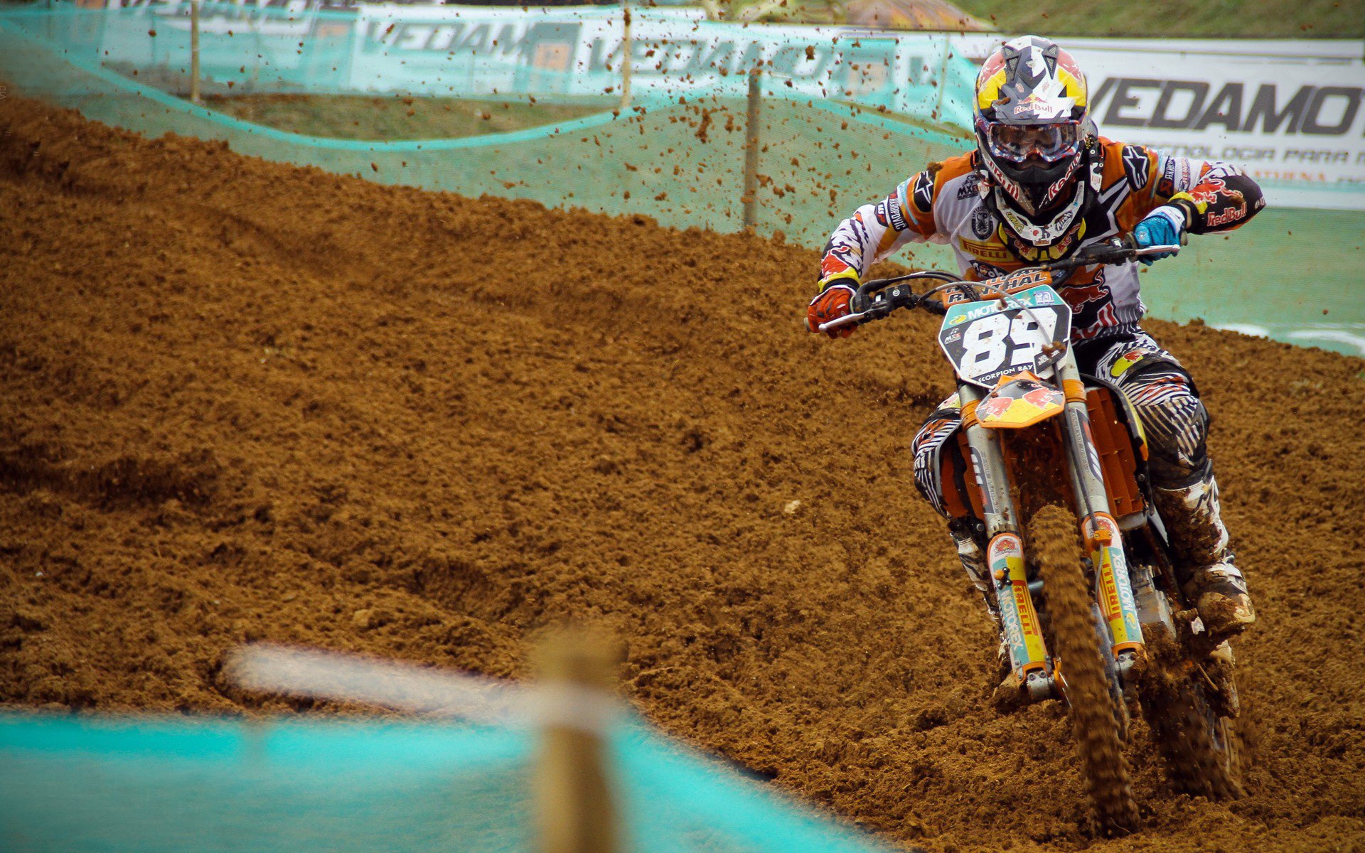 开云平台-法比尼奥的统治之夜，年度焦点之战，悬念如何提前终结