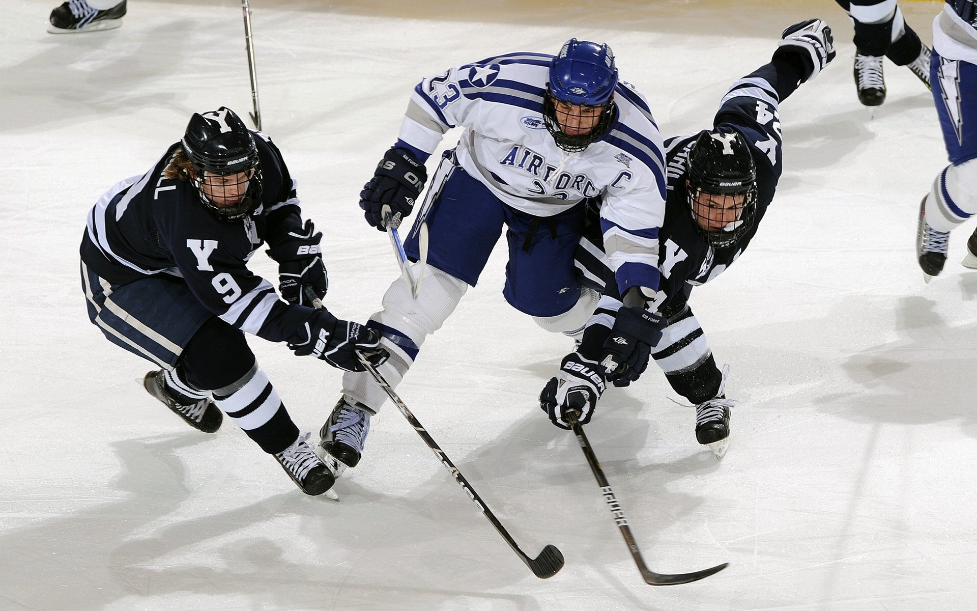 厄瓜多尔足球启示录，当安第斯雄鹰的羽翼掠过英超冠军奖杯
