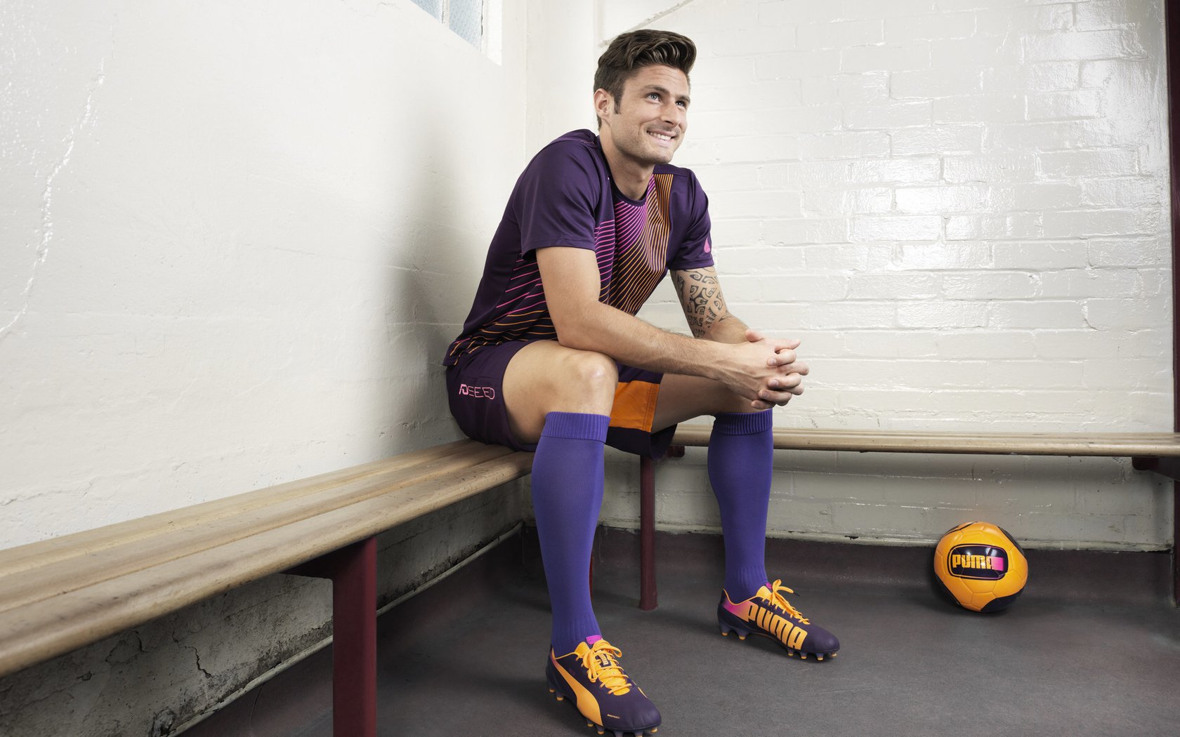 乌拉圭铁血绞杀终结克罗地亚黄金时代，贝林厄姆展现现代中场攻防统治力